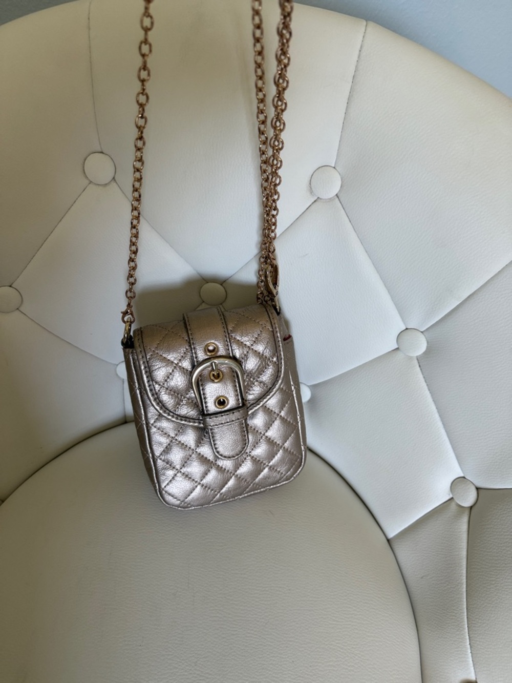 MAXX NEW YORK Quilted Metallic Crossbody Phone Bag - Gold - Picture 10 of 12